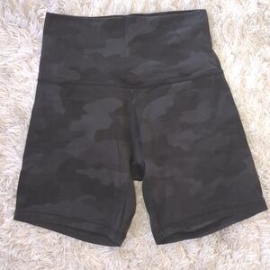 Lululemon 6" Align Shorts